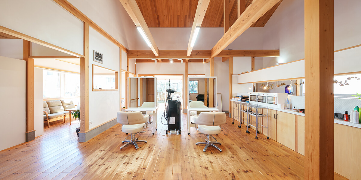 勾配天井のカットスペース